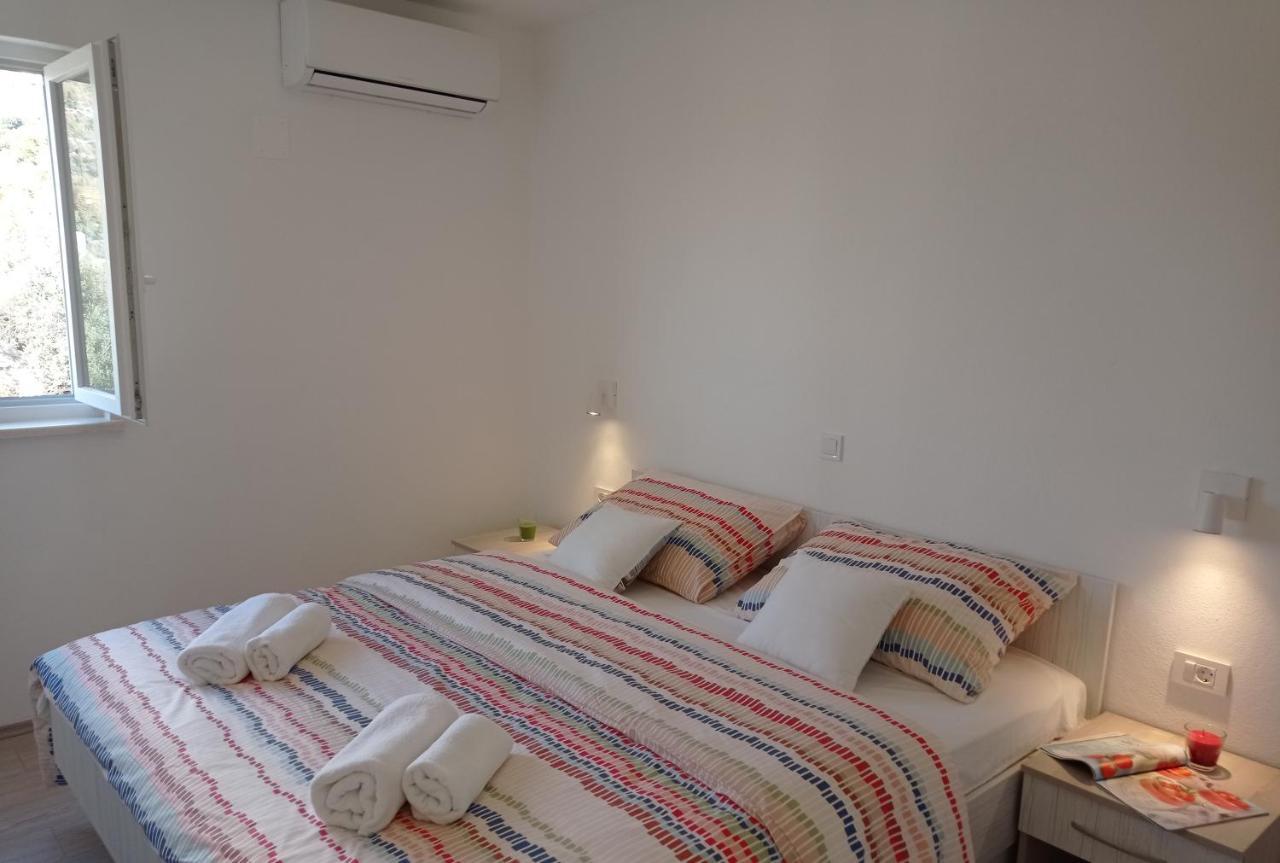 Apartment Lucija With Sea View ดูบรอฟนิก ภายนอก รูปภาพ