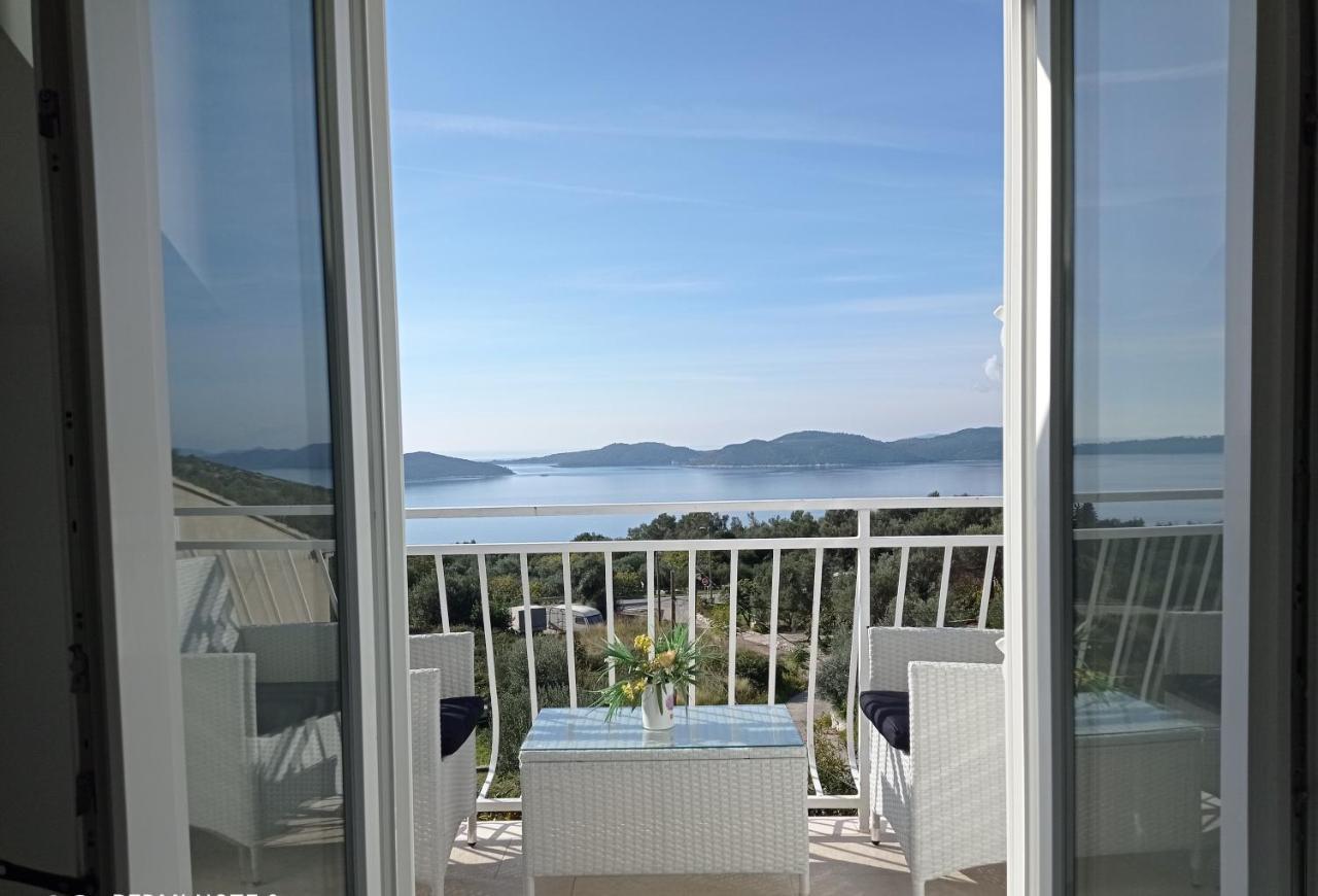 Apartment Lucija With Sea View ดูบรอฟนิก ภายนอก รูปภาพ