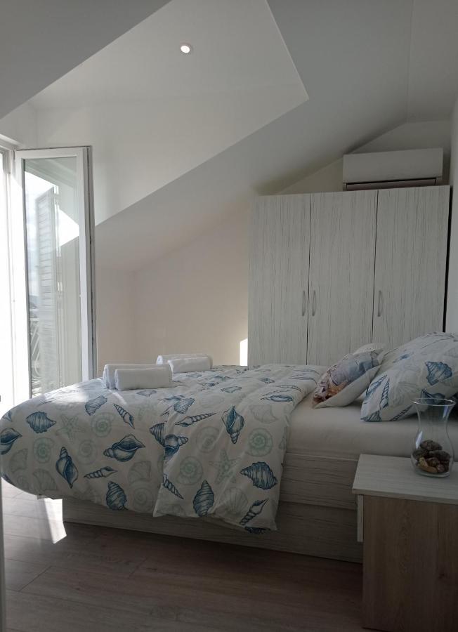 Apartment Lucija With Sea View ดูบรอฟนิก ภายนอก รูปภาพ